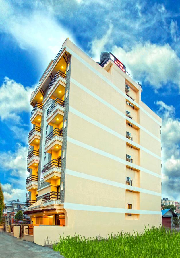 Hotel City Park Покхара Екстер'єр фото
