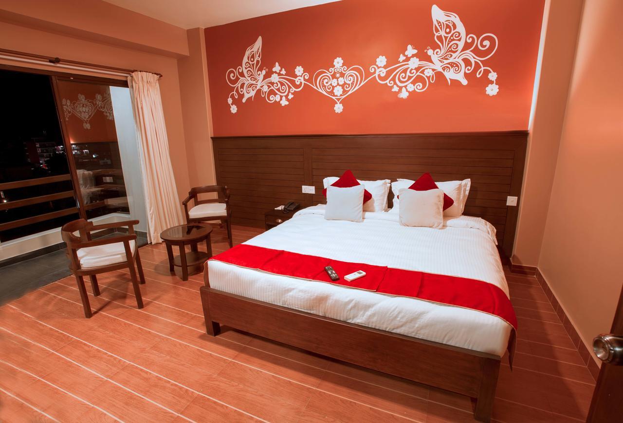 Hotel City Park Покхара Екстер'єр фото